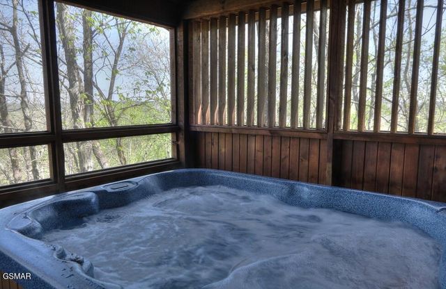 223 Oak Haven Way, Sevierville, TN 37876