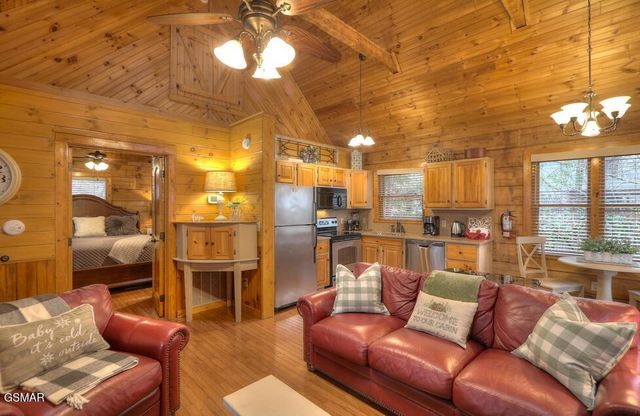 223 Oak Haven Way, Sevierville, TN 37876