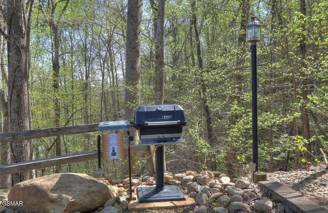 223 Oak Haven Way, Sevierville, TN 37876