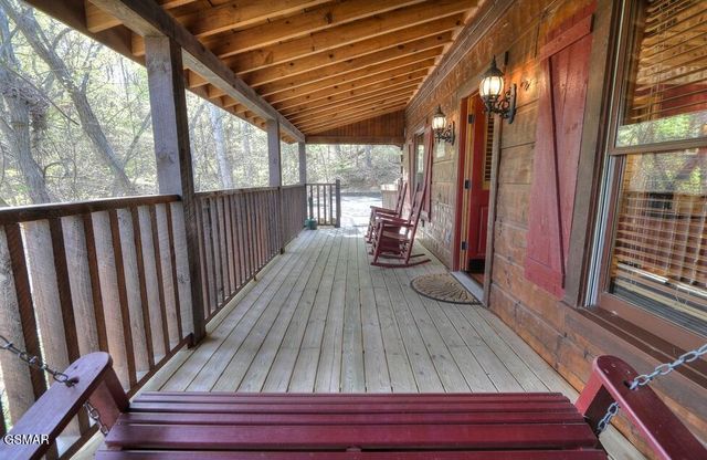 223 Oak Haven Way, Sevierville, TN 37876