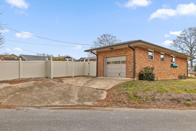 305 Barbara Circle, Chattanooga, TN 37411