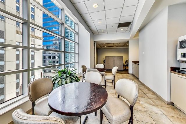 545 N Dearborn Street 2505, Chicago, IL 60654