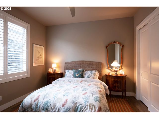 2960 Nw STACIE Ct, Roseburg, OR 97471