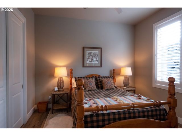 2960 Nw STACIE Ct, Roseburg, OR 97471