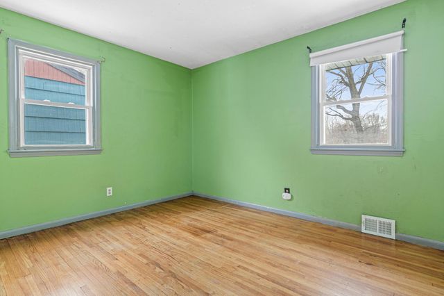 5332 52nd Avenue N, Crystal, MN 55429