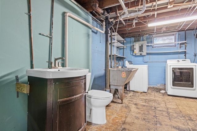 5332 52nd Avenue N, Crystal, MN 55429