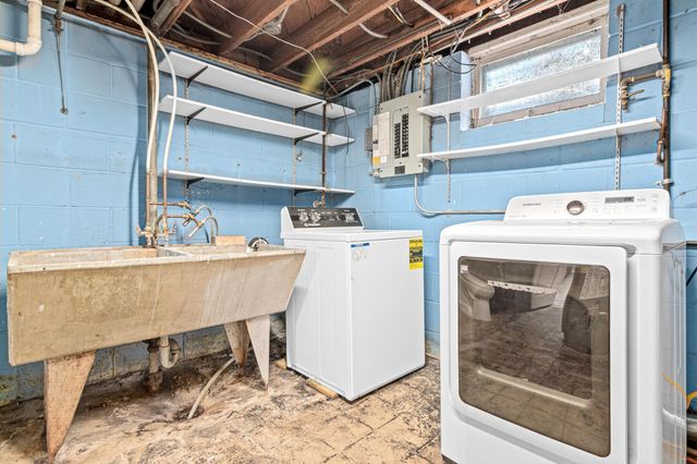 5332 52nd Avenue N, Crystal, MN 55429