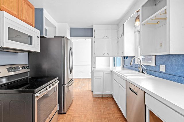 5332 52nd Avenue N, Crystal, MN 55429