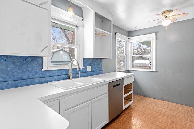 5332 52nd Avenue N, Crystal, MN 55429