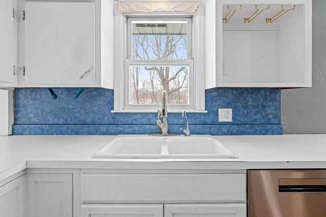 5332 52nd Avenue N, Crystal, MN 55429