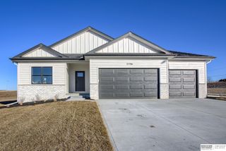 11663 S 125th Street, Papillion, NE 68046