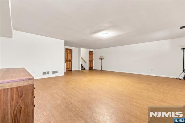 173 Winchester Court 173E, Twp Of Washington, NJ 07676
