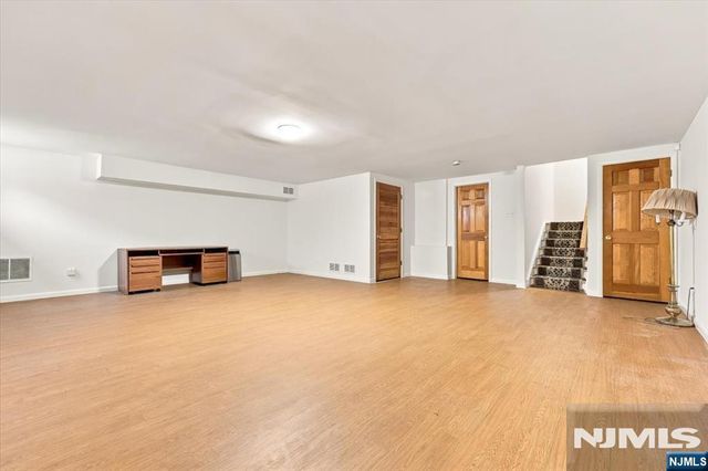173 Winchester Court 173E, Twp Of Washington, NJ 07676