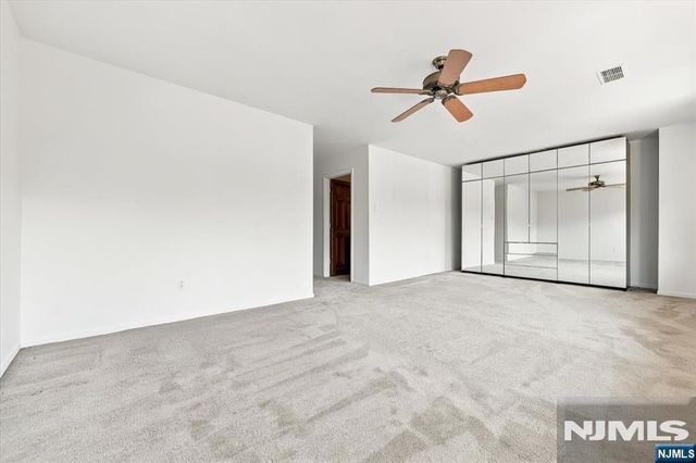 173 Winchester Court 173E, Twp Of Washington, NJ 07676
