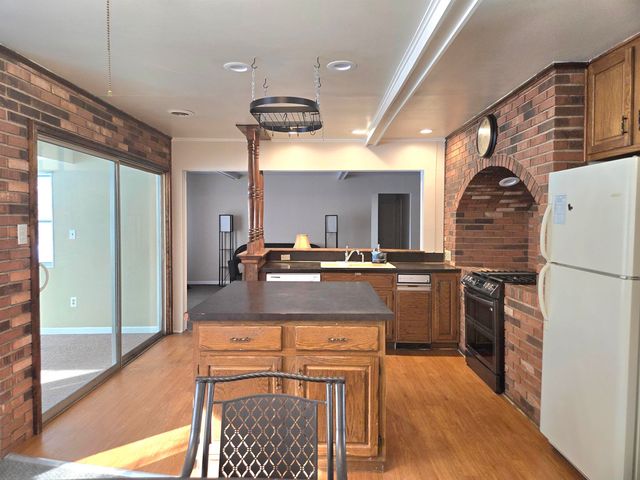 305 Furlong Street, Fenton, MI 48430