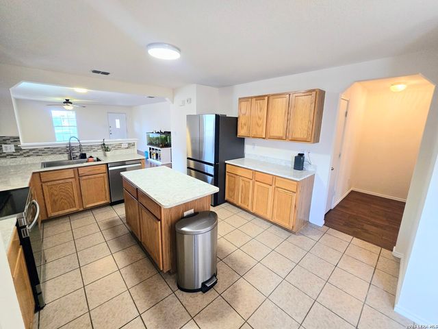 3915 Arrowwood, San Antonio, TX 78261