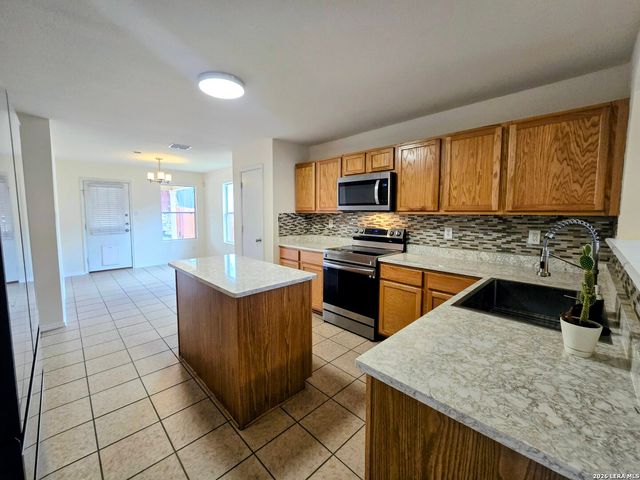 3915 Arrowwood, San Antonio, TX 78261