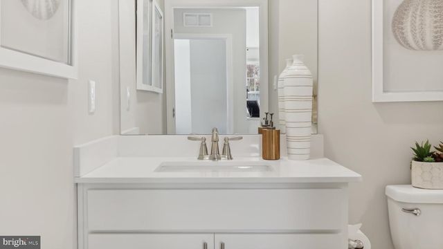 49 BRYCE DR, Monroeville, NJ 08343
