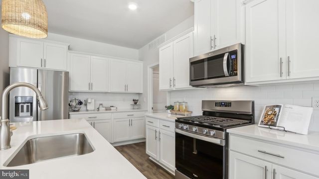 49 BRYCE DR, Monroeville, NJ 08343