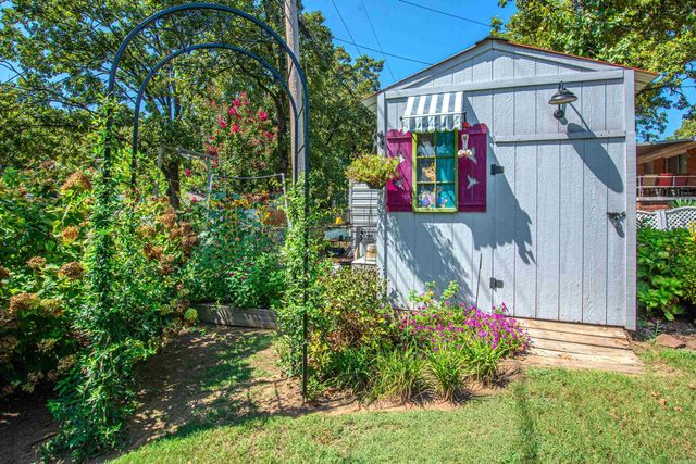 903 W 52nd Street, North Little Rock, AR 72118
