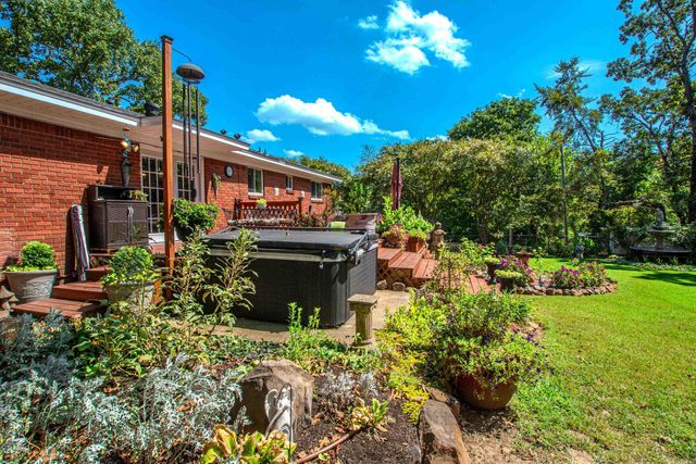 903 W 52nd Street, North Little Rock, AR 72118