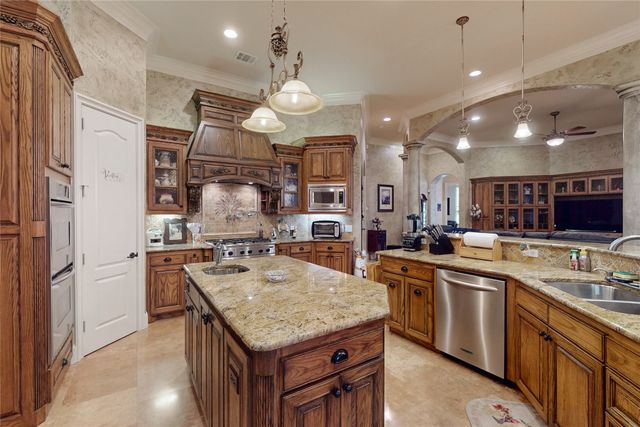 3925 Westway Terrace, Fort Worth, TX 76179