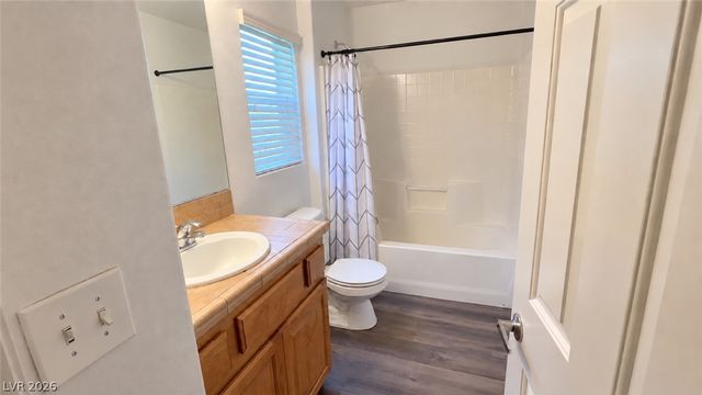 7466 Mariposa Grove Street, Las Vegas, NV 89139
