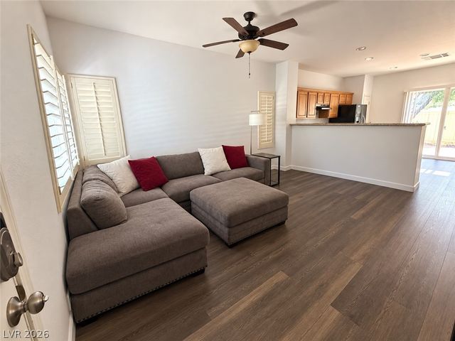 7466 Mariposa Grove Street, Las Vegas, NV 89139
