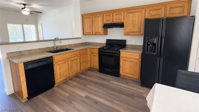 7466 Mariposa Grove Street, Las Vegas, NV 89139