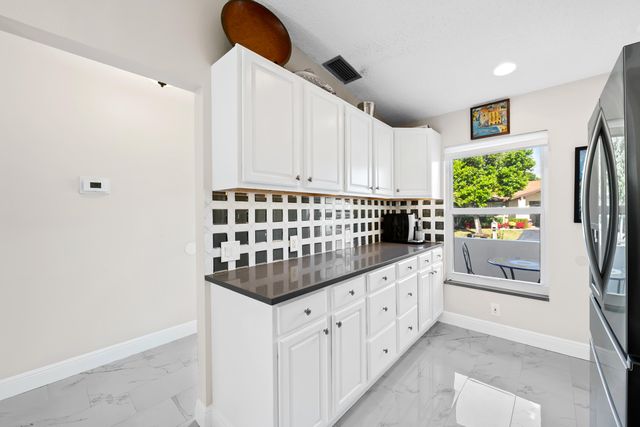 16000 Laurel Oak Circle, Delray Beach, FL 33484