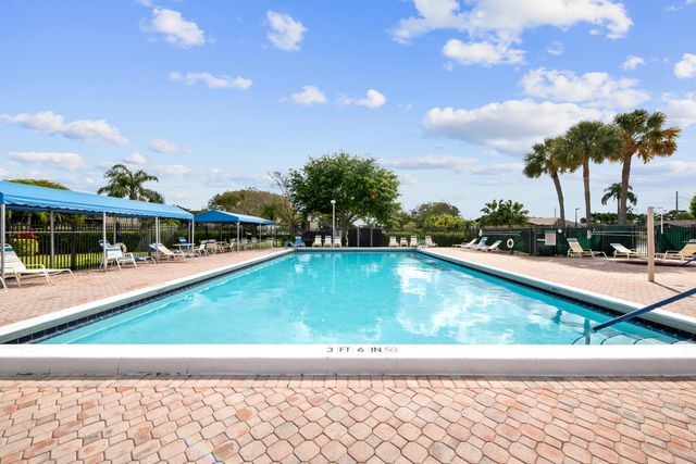 16000 Laurel Oak Circle, Delray Beach, FL 33484