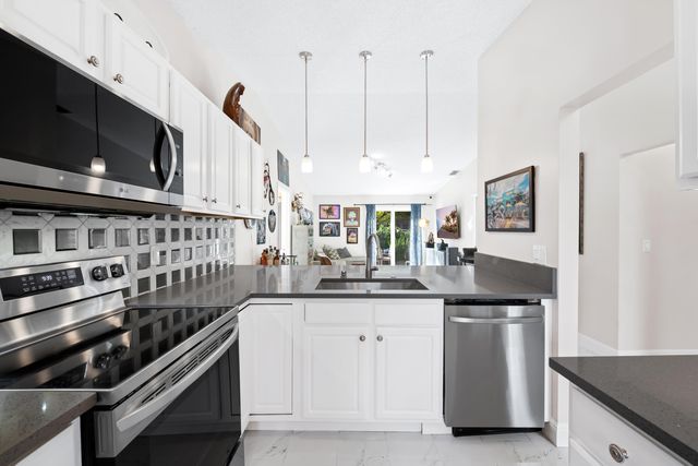 16000 Laurel Oak Circle, Delray Beach, FL 33484