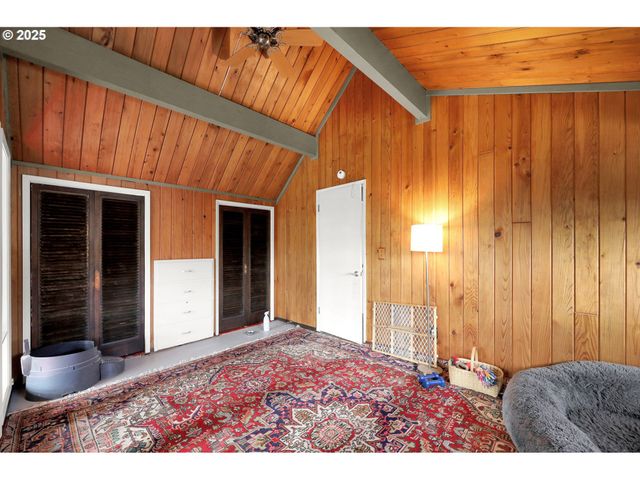 34795 ROW RIVER Rd, Cottage Grove, OR 97424