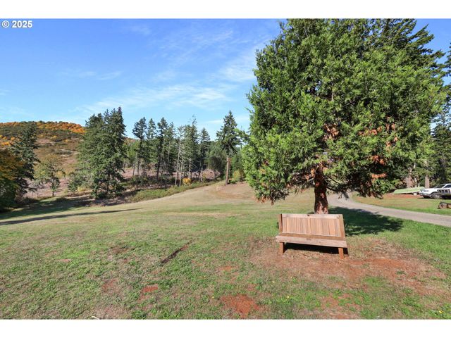 34795 ROW RIVER Rd, Cottage Grove, OR 97424