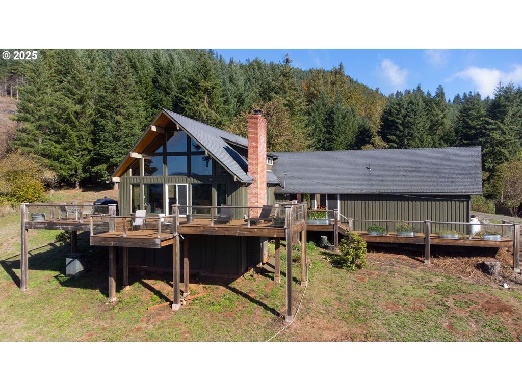 34795 ROW RIVER Rd, Cottage Grove, OR 97424
