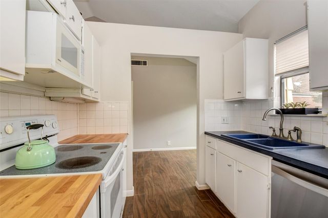 2829 Timmons Lane 138, Houston, TX 77027