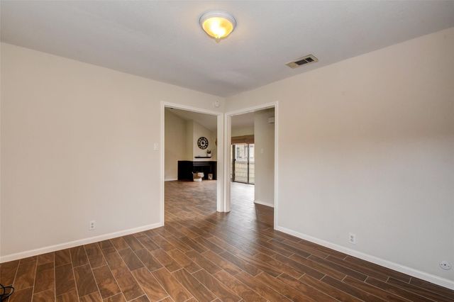 2829 Timmons Lane 138, Houston, TX 77027