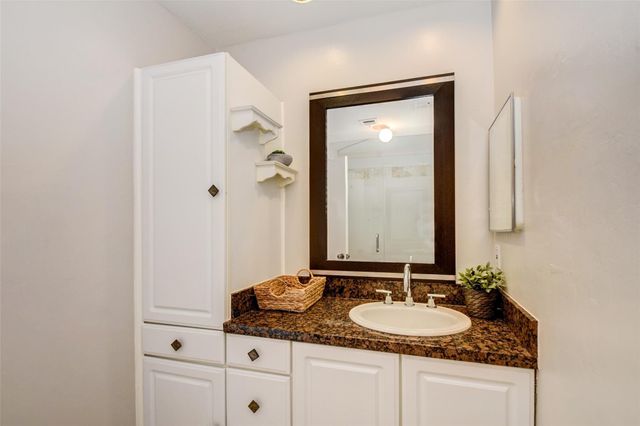 2829 Timmons Lane 138, Houston, TX 77027