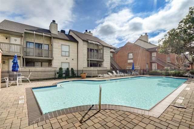 2829 Timmons Lane 138, Houston, TX 77027