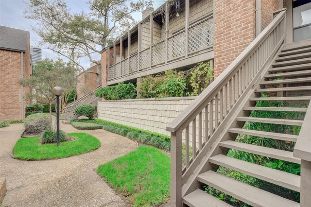 2829 Timmons Lane 138, Houston, TX 77027