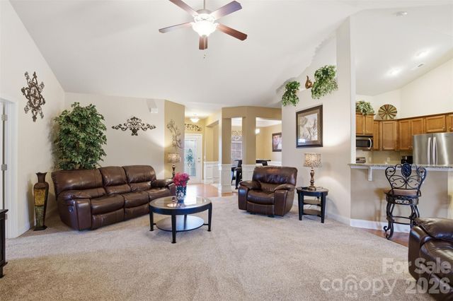 2425 Winnsford Lane, Gastonia, NC 28056