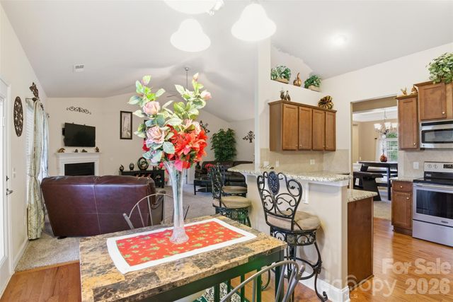 2425 Winnsford Lane, Gastonia, NC 28056