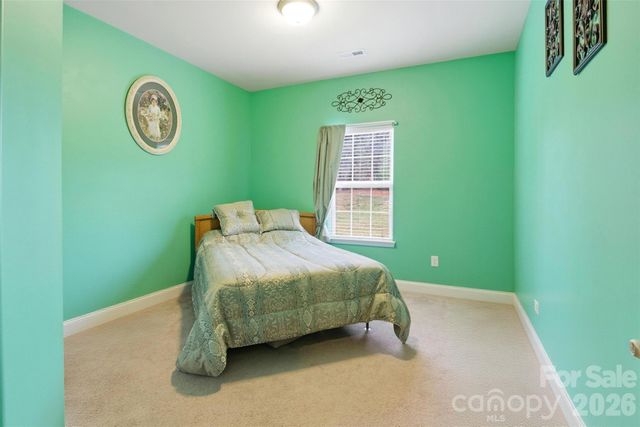 2425 Winnsford Lane, Gastonia, NC 28056