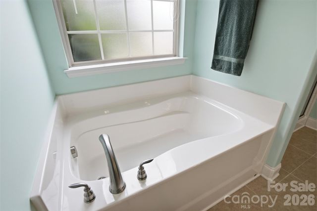 2425 Winnsford Lane, Gastonia, NC 28056