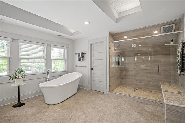949 W 33RD Terrace, Kansas City, MO 64111