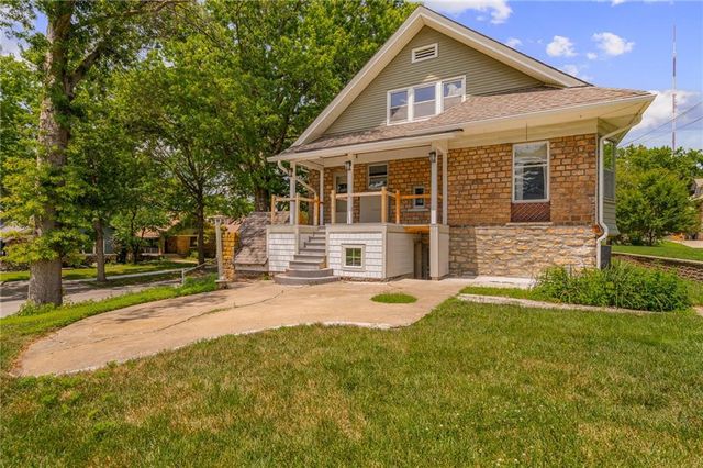 949 W 33RD Terrace, Kansas City, MO 64111