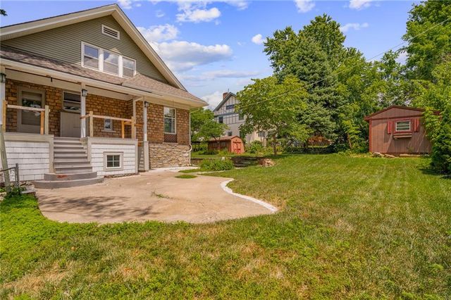 949 W 33RD Terrace, Kansas City, MO 64111