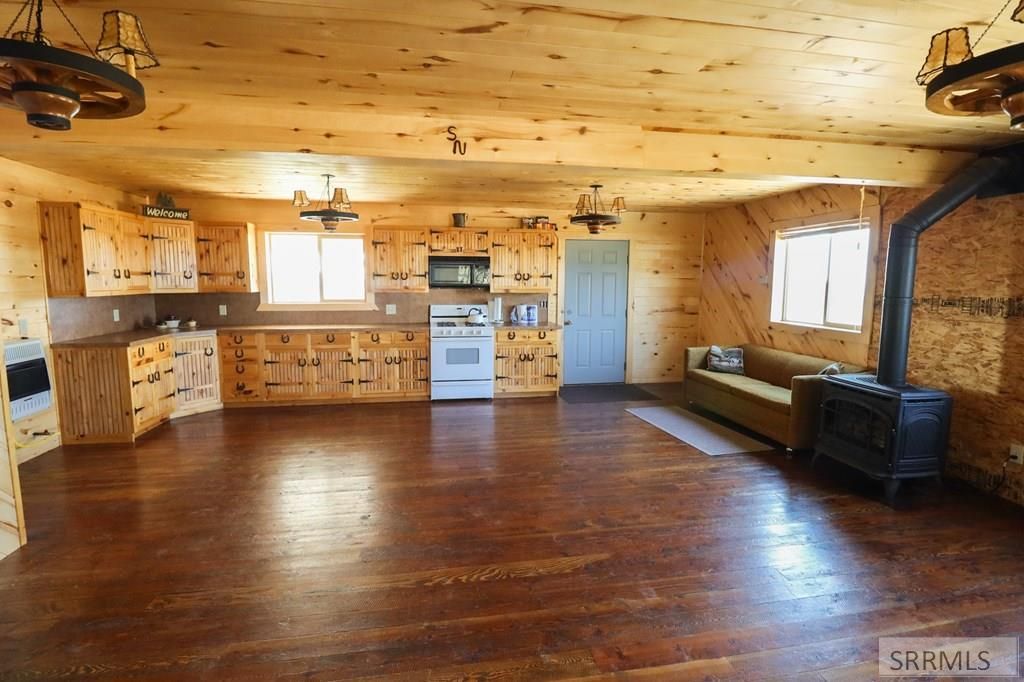 Image 22 of property listing at 1780 Sadorus Hill Road, Ashton, ID 83420