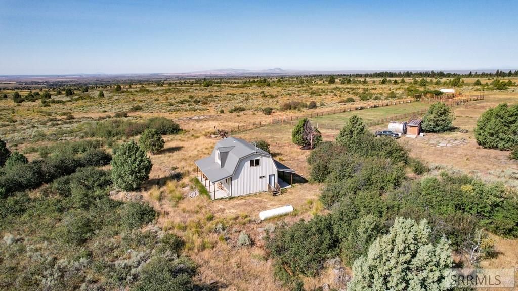 Image 4 of property listing at 1780 Sadorus Hill Road, Ashton, ID 83420
