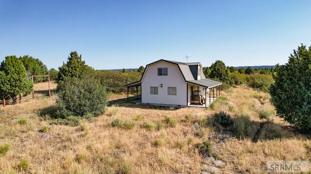 Image 5 of property listing at 1780 Sadorus Hill Road, Ashton, ID 83420